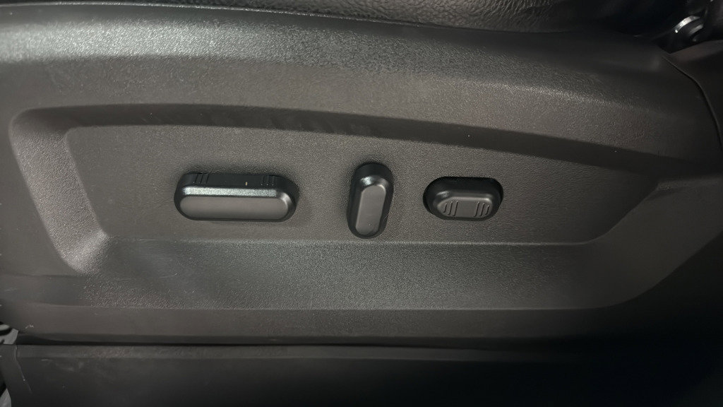 Used 2014 Ford Edge Limited image 19