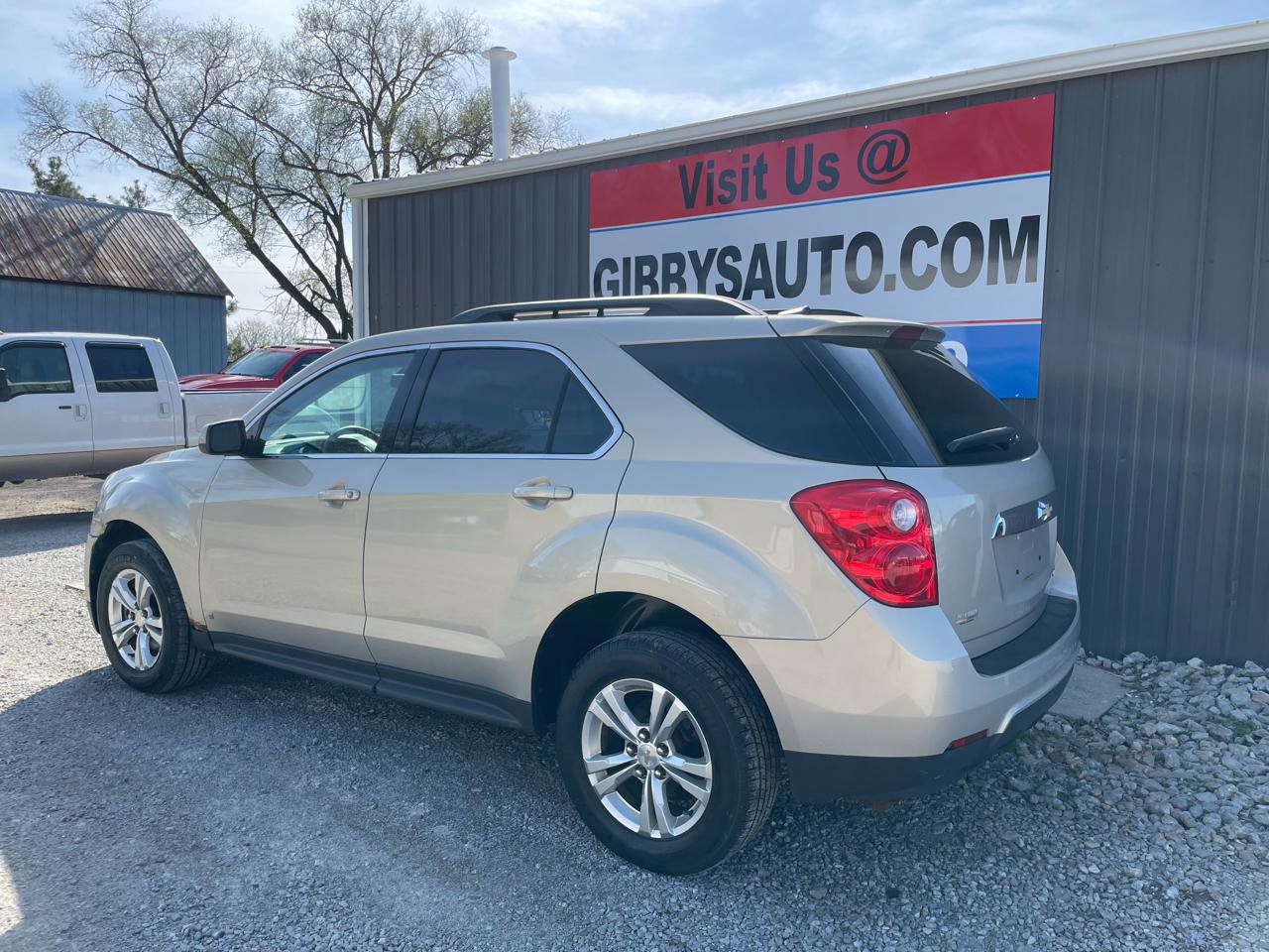 Used 2010 Chevrolet Equinox LT image 2