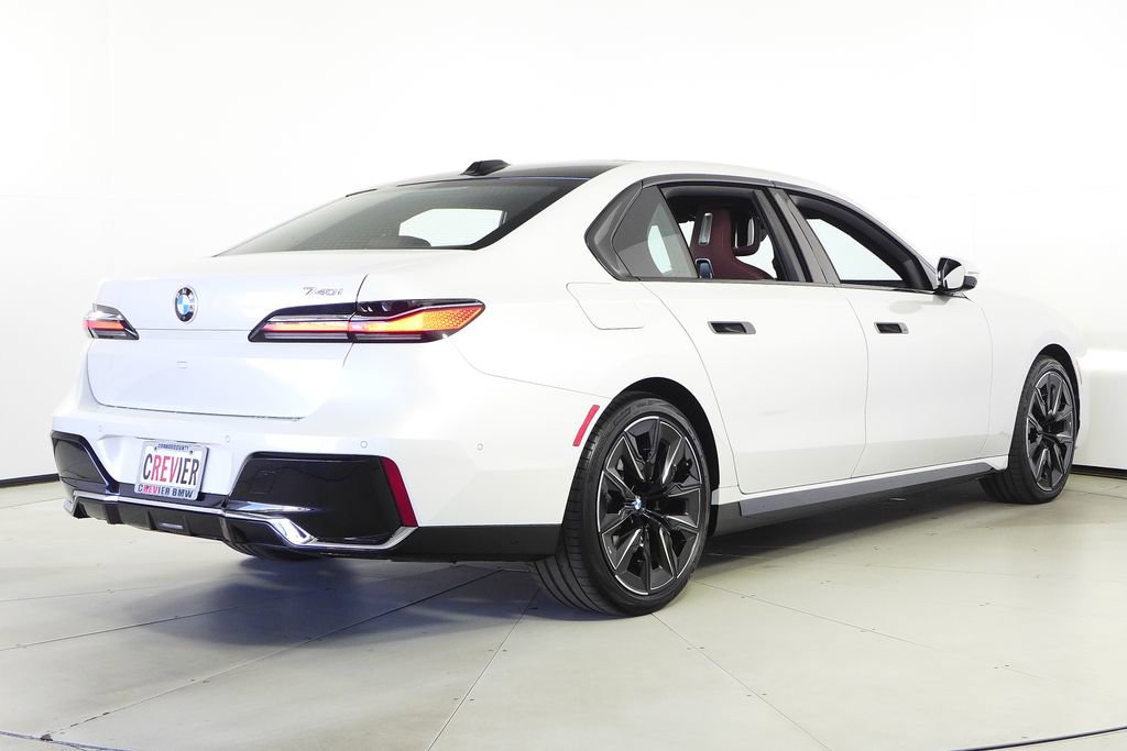 Used 2025 BMW 740i RWD image 7