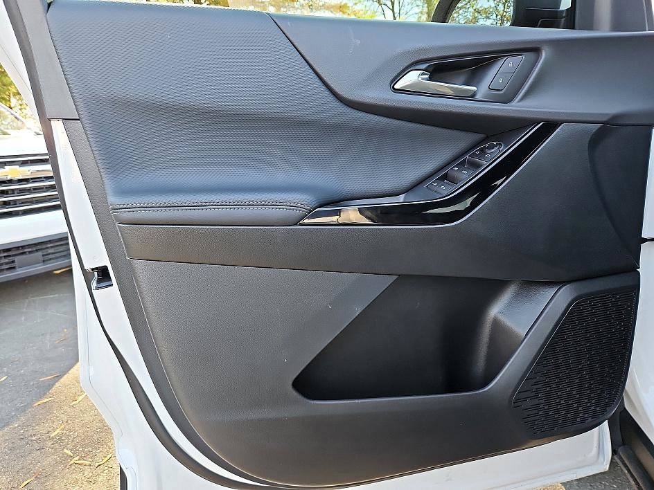 New 2026 Chevrolet Equinox LT image 13