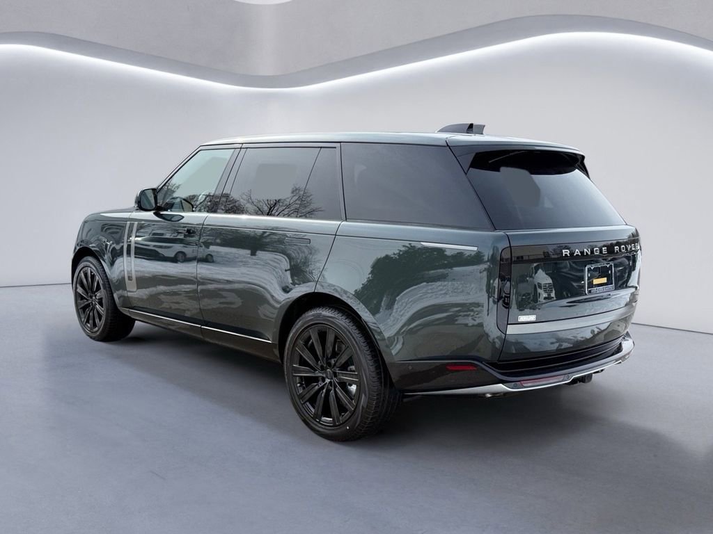 New 2026 Land Rover Range Rover Long Wheelbase SE image 4