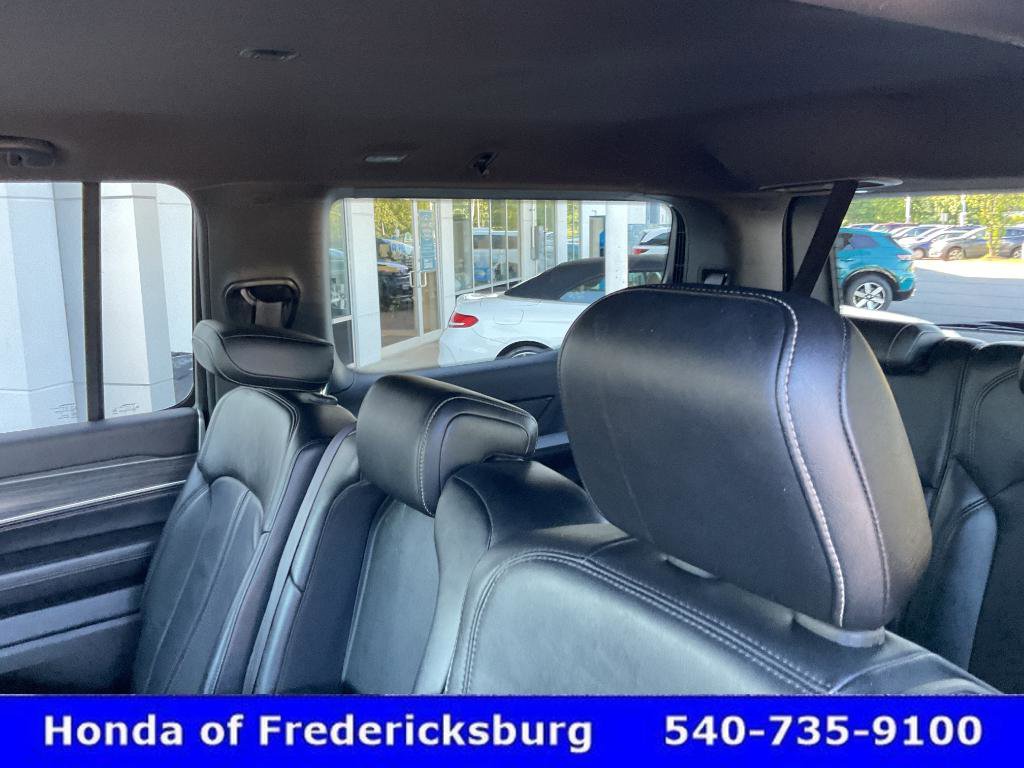 Used 2024 Jeep Wagoneer Series II w/ Flexible Seating Group AWD/4WD image 28
