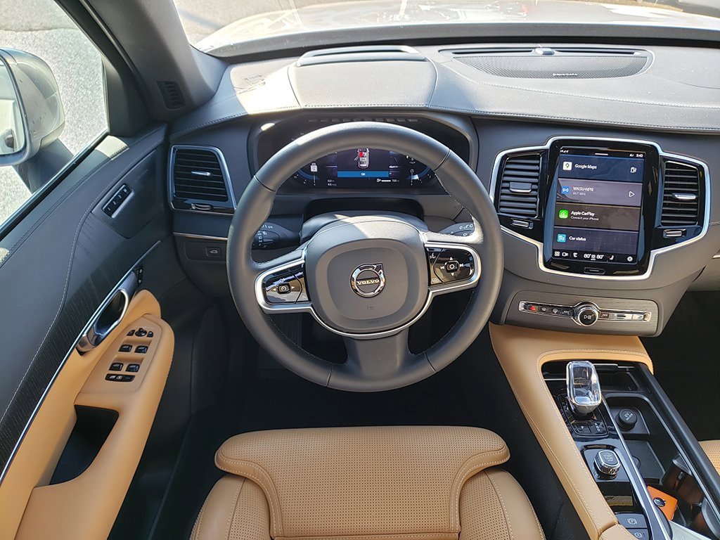 Used 2025 Volvo XC90 B6 Ultra w/ Protection Package image 14