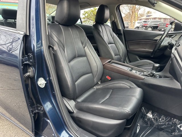Used 2018 MAZDA MAZDA3 Touring image 10