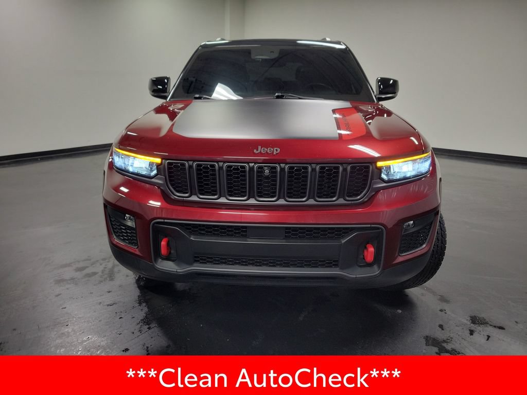 Used 2022 Jeep Grand Cherokee Trailhawk AWD/4WD image 3