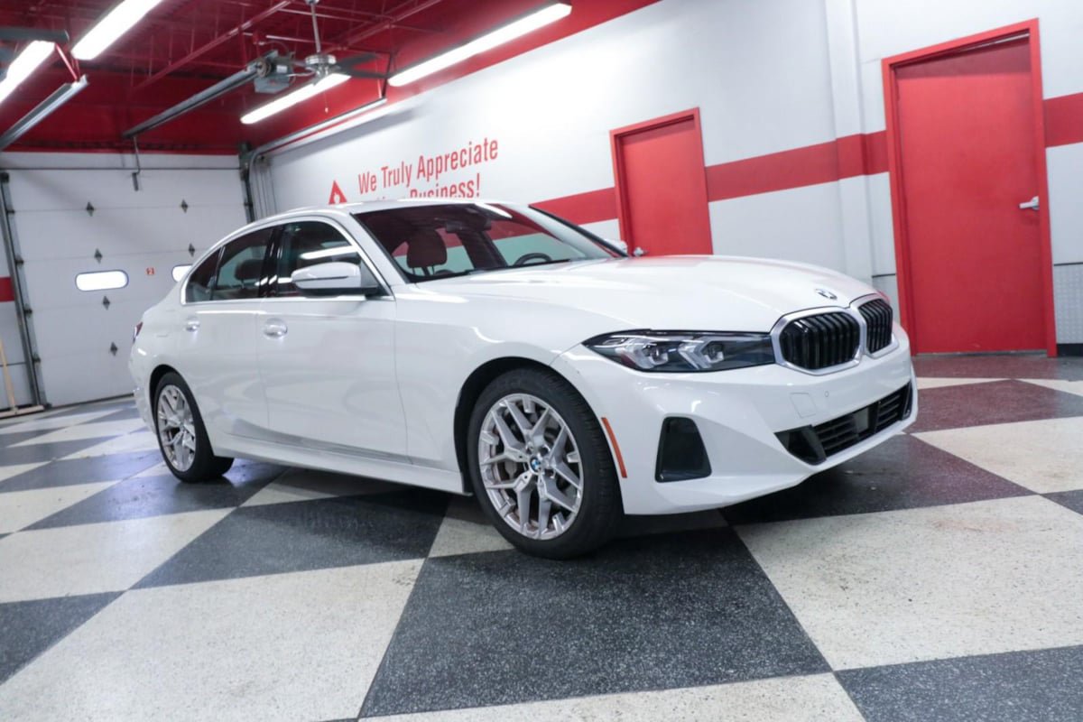 Used 2026 BMW 330i Sedan RWD image 2