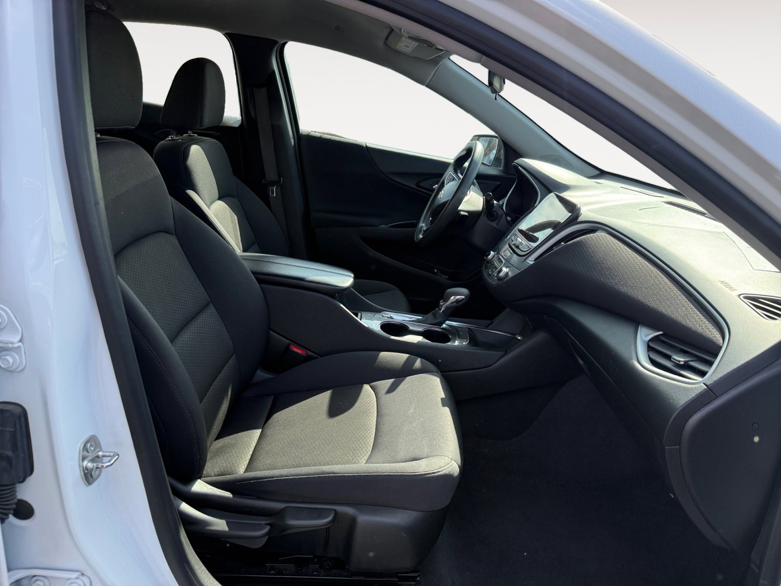 Used 2023 Chevrolet Malibu LT FWD image 19