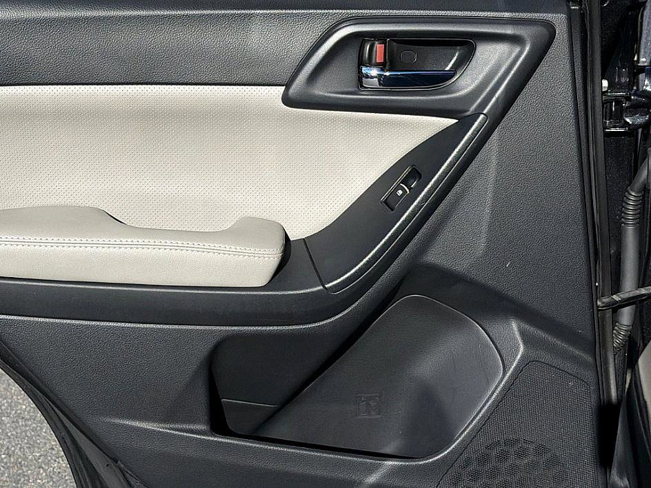 Used 2018 Subaru Forester 2.5i Limited image 9