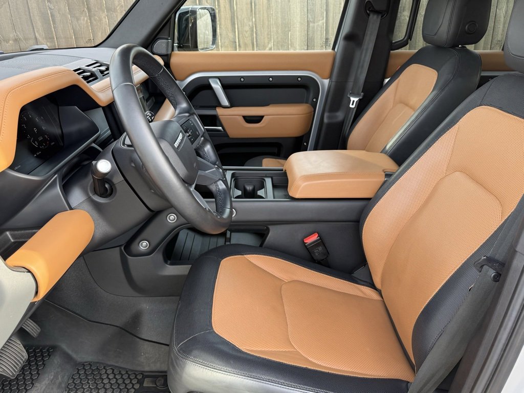 Certified 2023 Land Rover Defender 110 X-Dynamic SE image 12