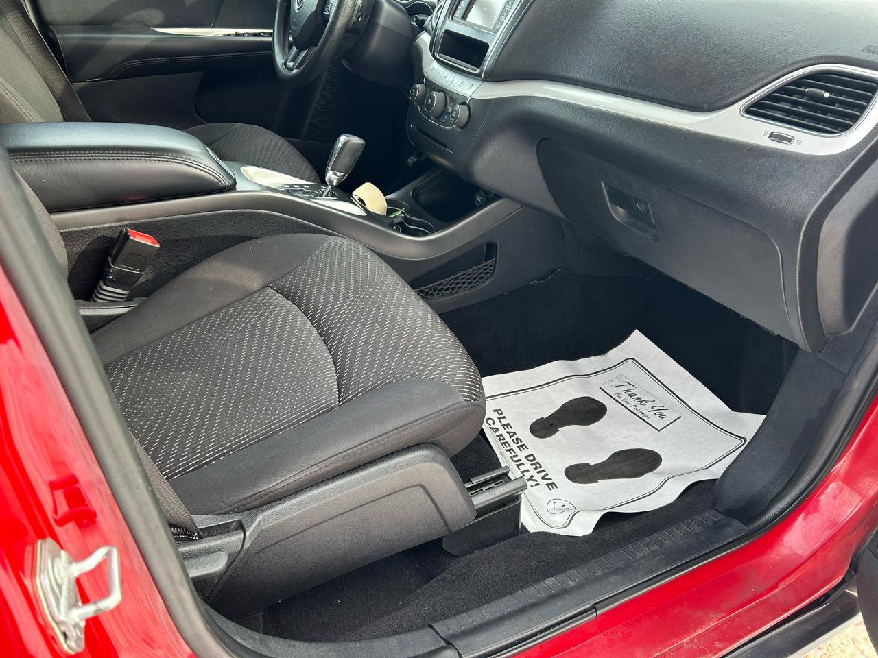 Used 2015 Dodge Journey SE image 12