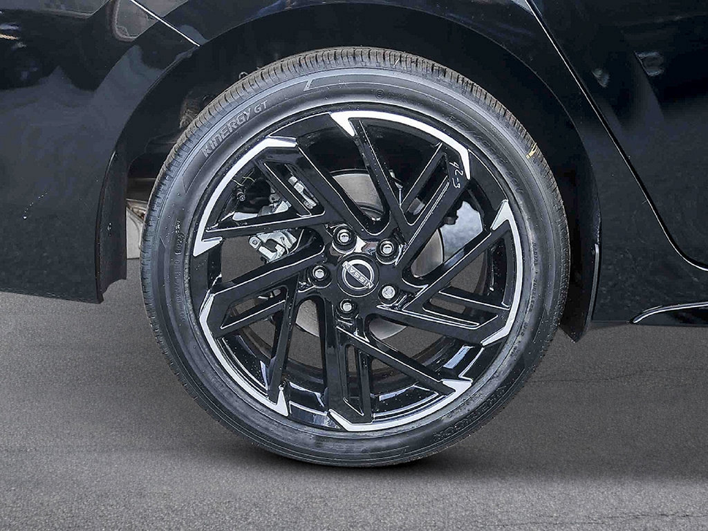 New 2027 Nissan Sentra SR w/ Floor Mat Package FWD image 9