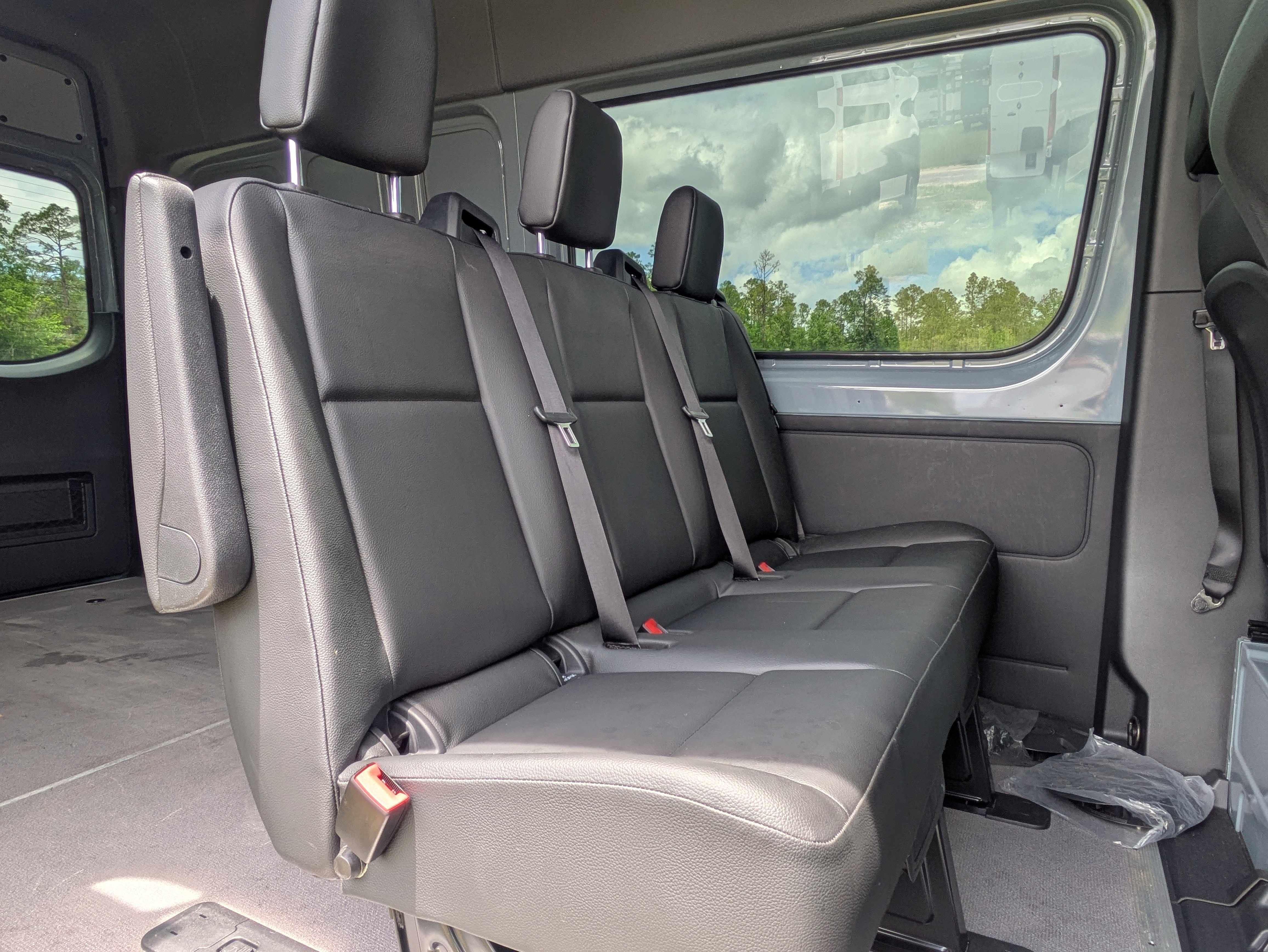 Used 2024 Mercedes-Benz Sprinter 2500 image 14