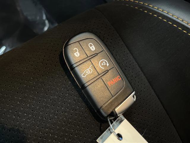 Used 2023 Dodge Durango R/T image 28