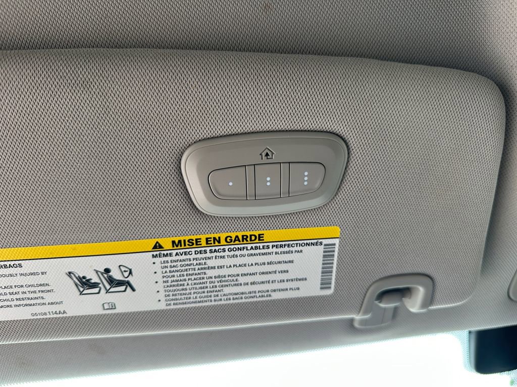 Used 2018 Chrysler Pacifica Touring-L Plus w/ Advanced Safetytec Group FWD image 35