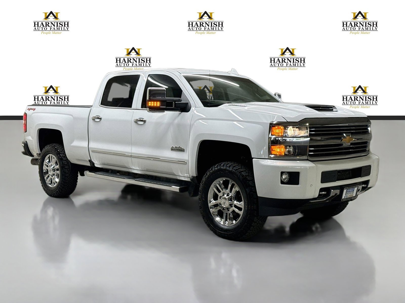 Used 2017 Chevrolet Silverado 2500 High Country w/ Duramax Plus Package AWD/4WD image 3