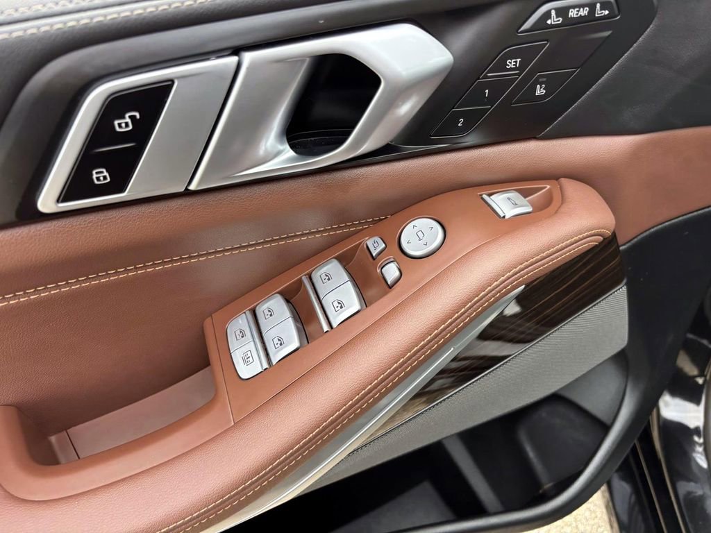 Certified 2025 BMW X7 xDrive40i image 13