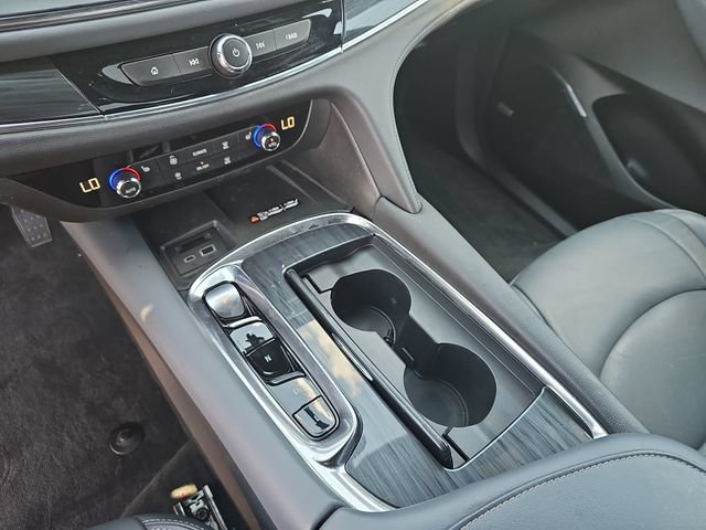 Used 2023 Buick Enclave Essence w/ Experience Buick Package FWD image 31