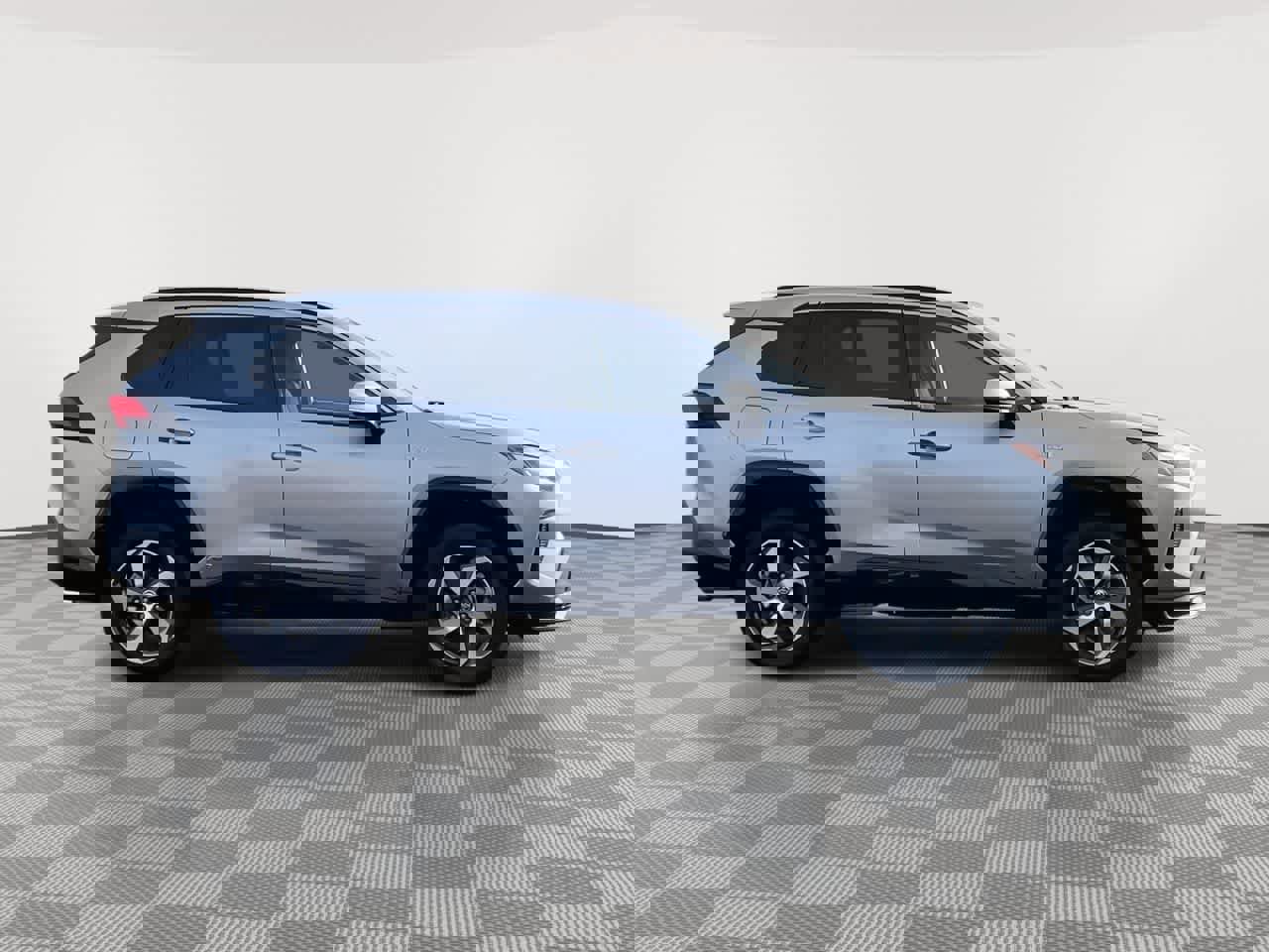 Used 2023 Toyota RAV4 SE image 9
