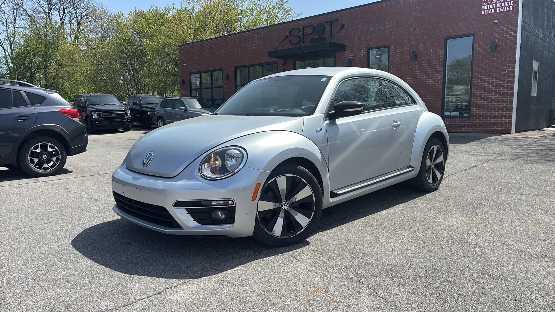 Used 2014 Volkswagen Beetle R-Line image 31