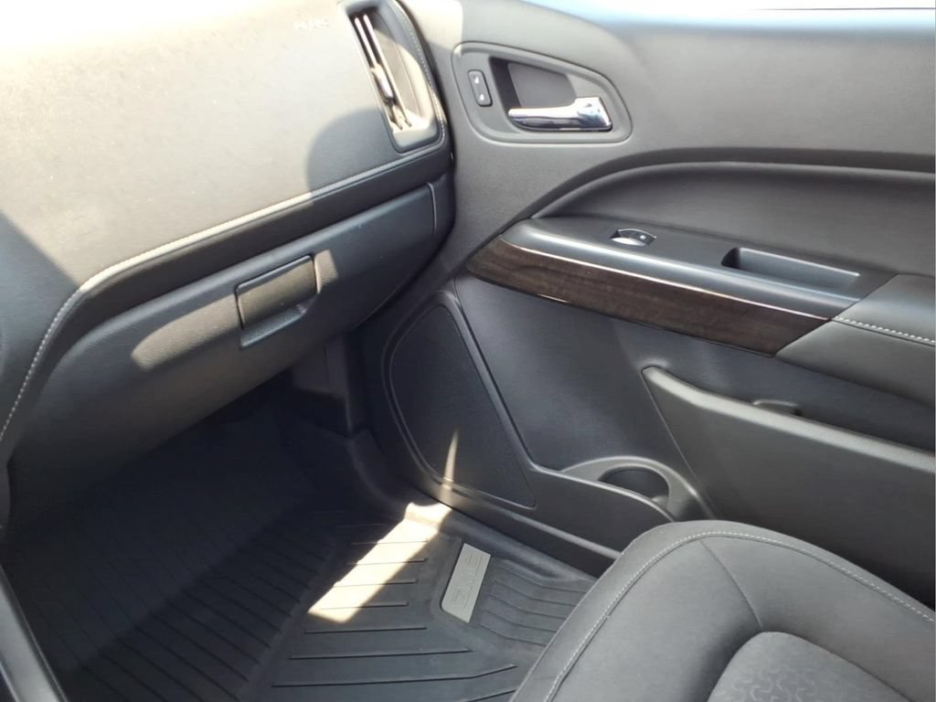 Used 2016 GMC Canyon SLE RWD image 23
