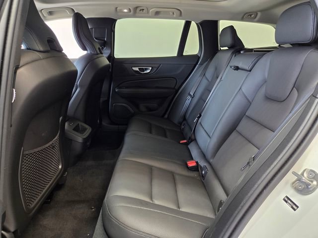 Certified 2026 Volvo V60 B5 Cross Country Plus w/ Protection Package Premier AWD/4WD image 14