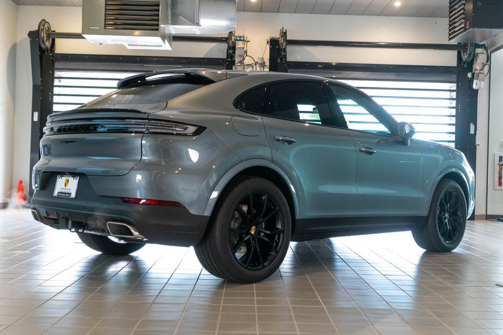 New 2026 Porsche Cayenne Coupe AWD/4WD image 10