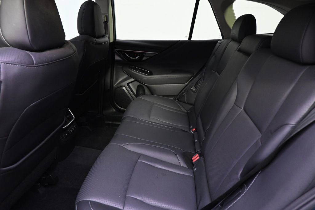 Used 2022 Subaru Outback Limited image 21