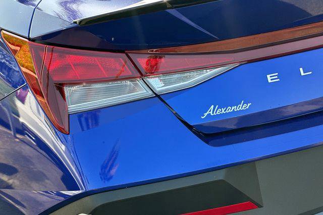 Used 2025 Hyundai Elantra Sport image 27