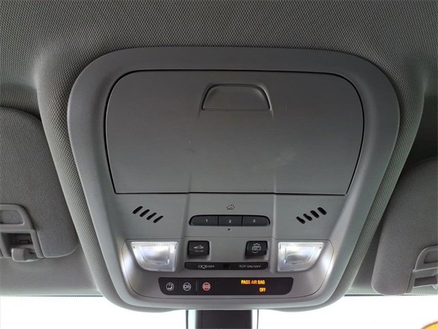 Used 2019 Chevrolet Equinox LT w/ Sun & Navigation Package image 22