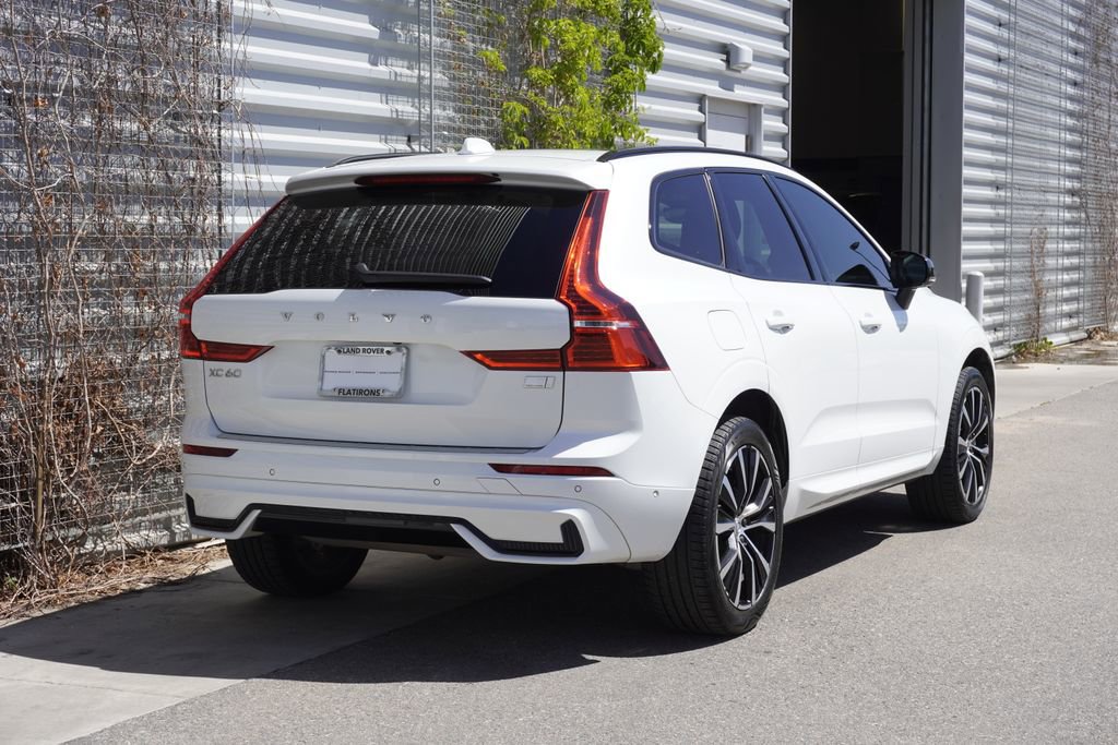 Used 2023 Volvo XC60 T8 Plus w/ Climate Package AWD/4WD image 2