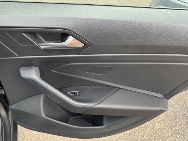 Used 2023 Volkswagen Jetta SE w/ Panoramic Sunroof Package FWD image 32