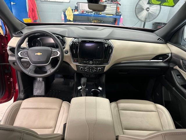 Used 2023 Chevrolet Traverse Premier AWD/4WD image 11