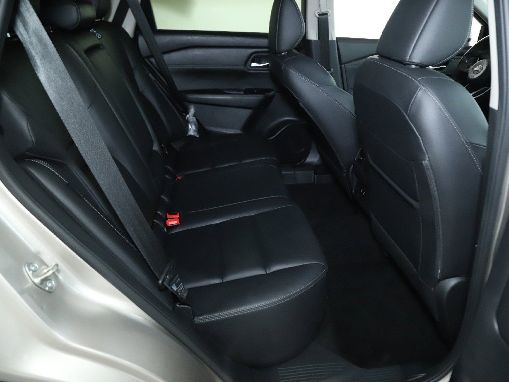 Certified 2024 Nissan Rogue SL image 33