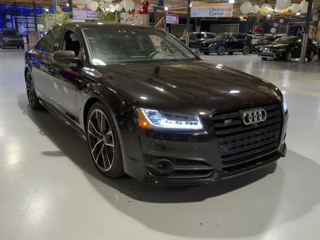 Used 2017 Audi S8 Plus AWD/4WD image 5