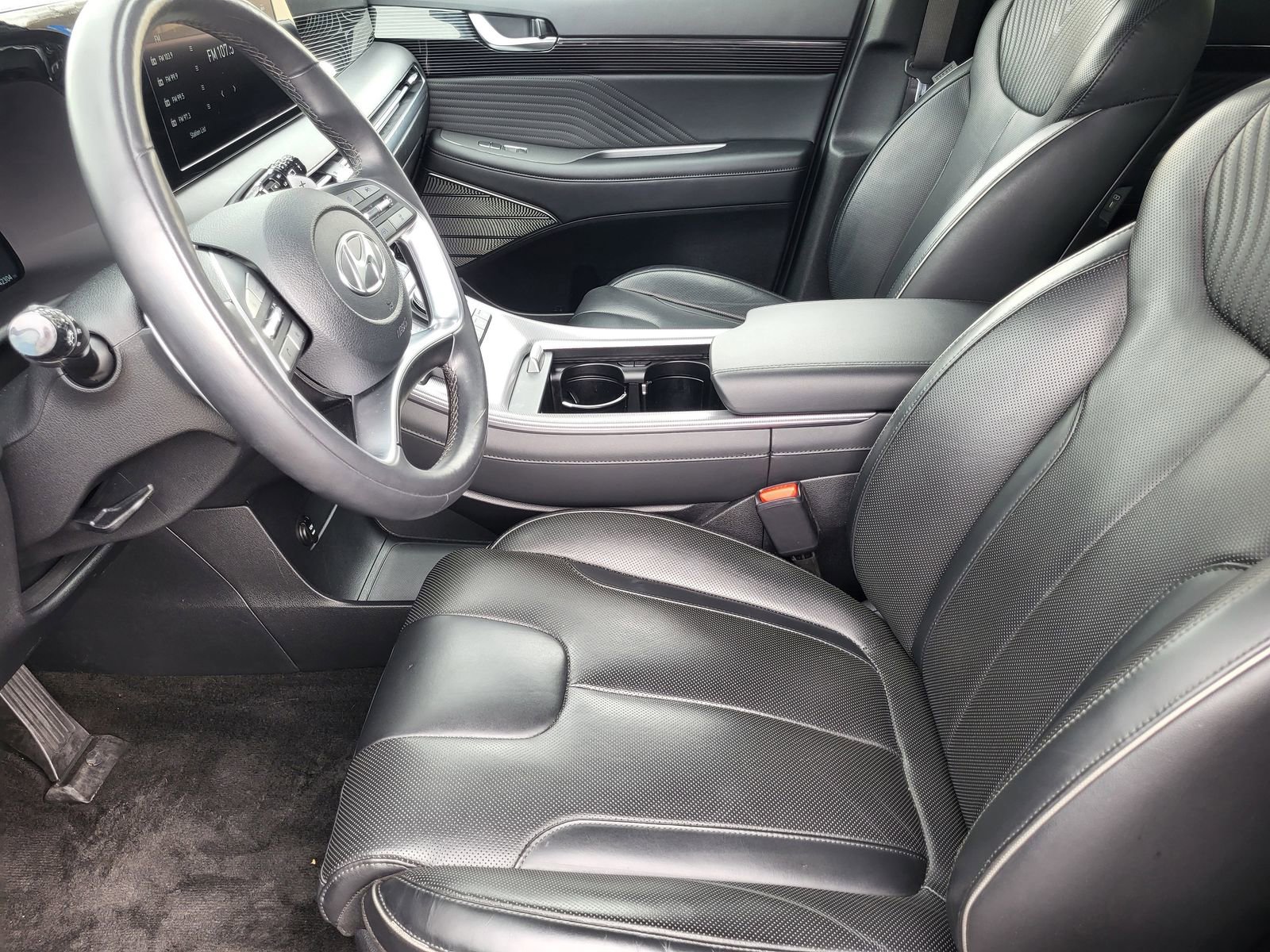 Used 2024 Hyundai Palisade Calligraphy image 9