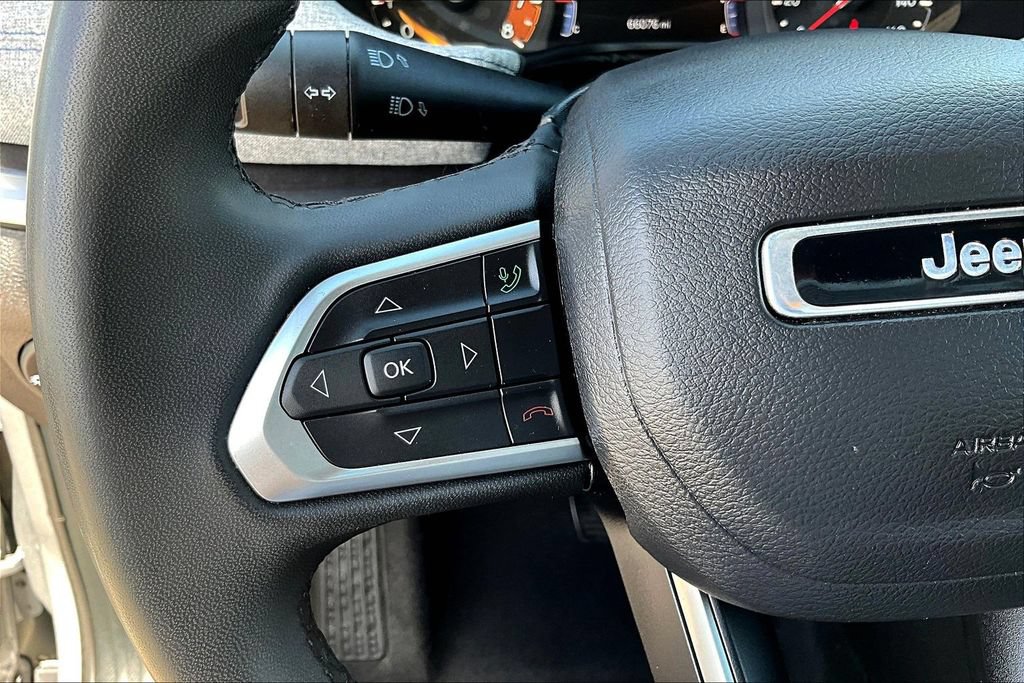 Used 2024 Jeep Compass Latitude AWD/4WD image 12