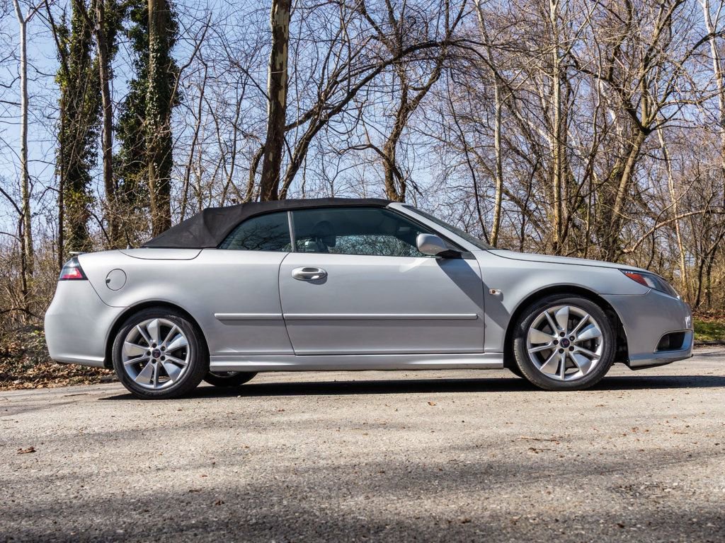 Used 2010 Saab 9-3 Aero w/ Aero Premium Package image 19