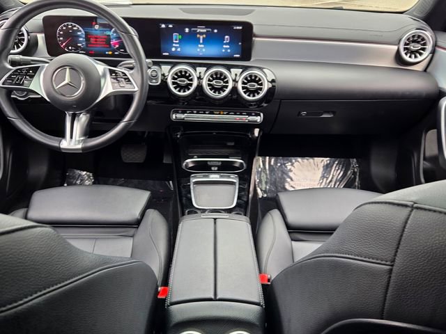 Used 2025 Mercedes-Benz CLA 250 image 8