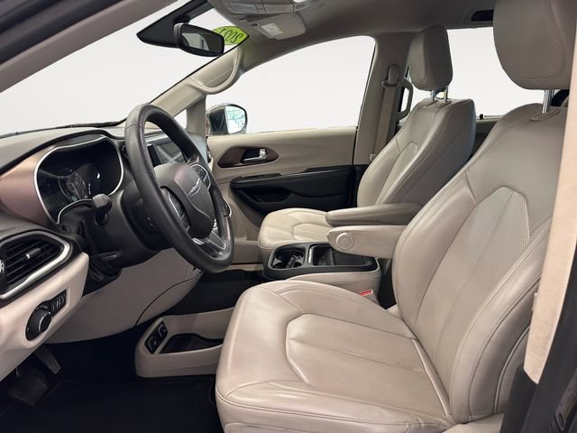 Used 2021 Chrysler Voyager Lxi FWD image 9