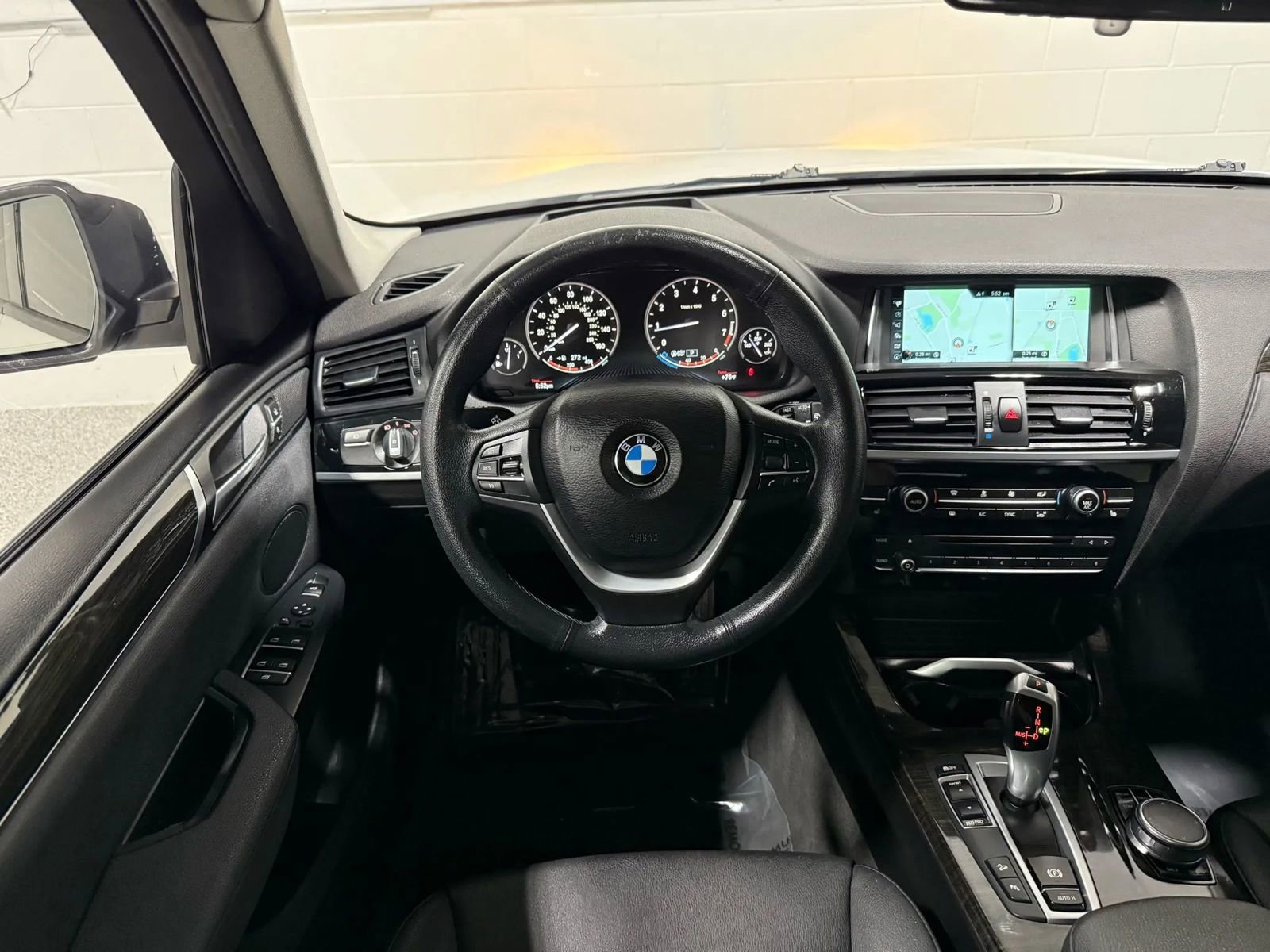 Used 2017 BMW X3 xDrive28i image 18