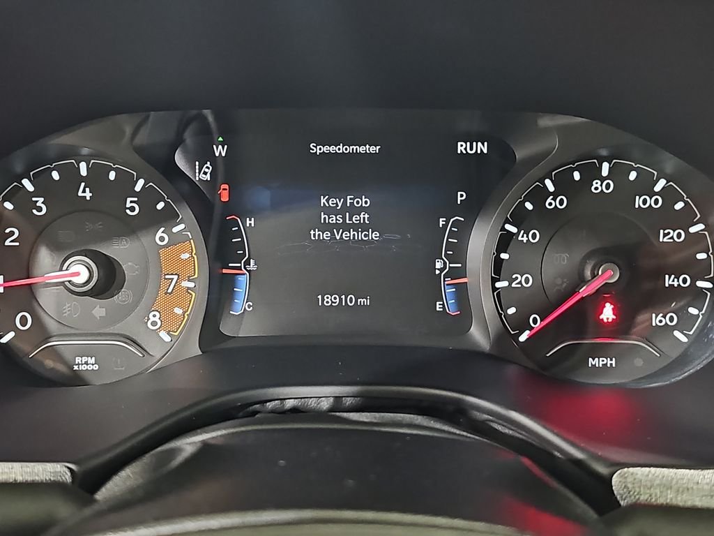 Used 2024 Jeep Compass Latitude w/ Sun and Sound Group AWD/4WD image 21