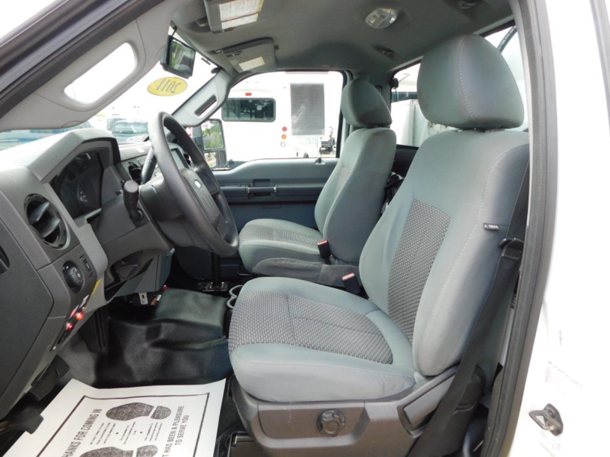 Used 2011 Ford F550 Luxury w/ PWR Equipment Group RWD image 9