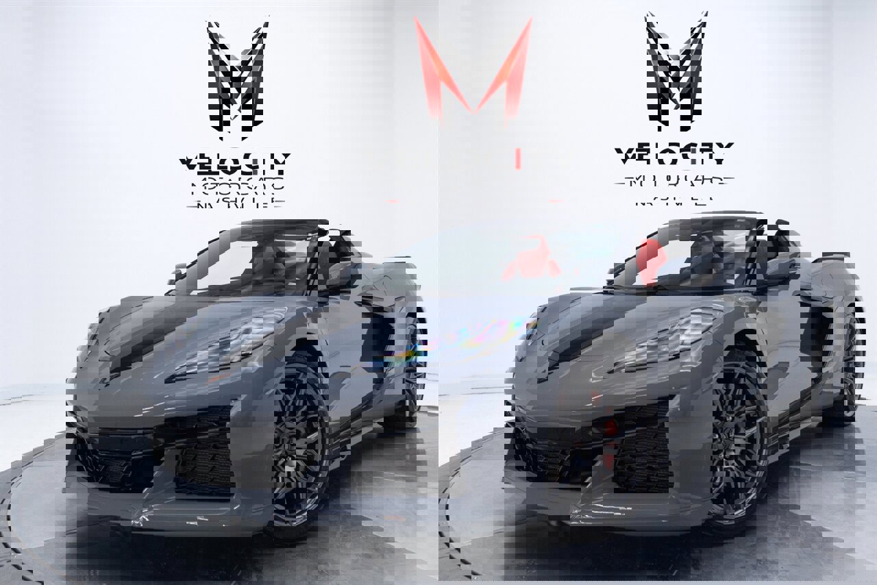 Used 2024 Chevrolet Corvette Z06 image 1