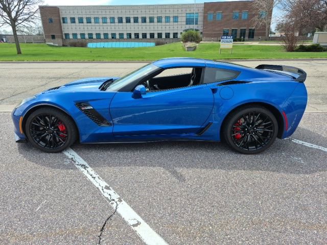 Used 2016 Chevrolet Corvette Z06 w/ 3LZ Preferred Equipment Group image 6