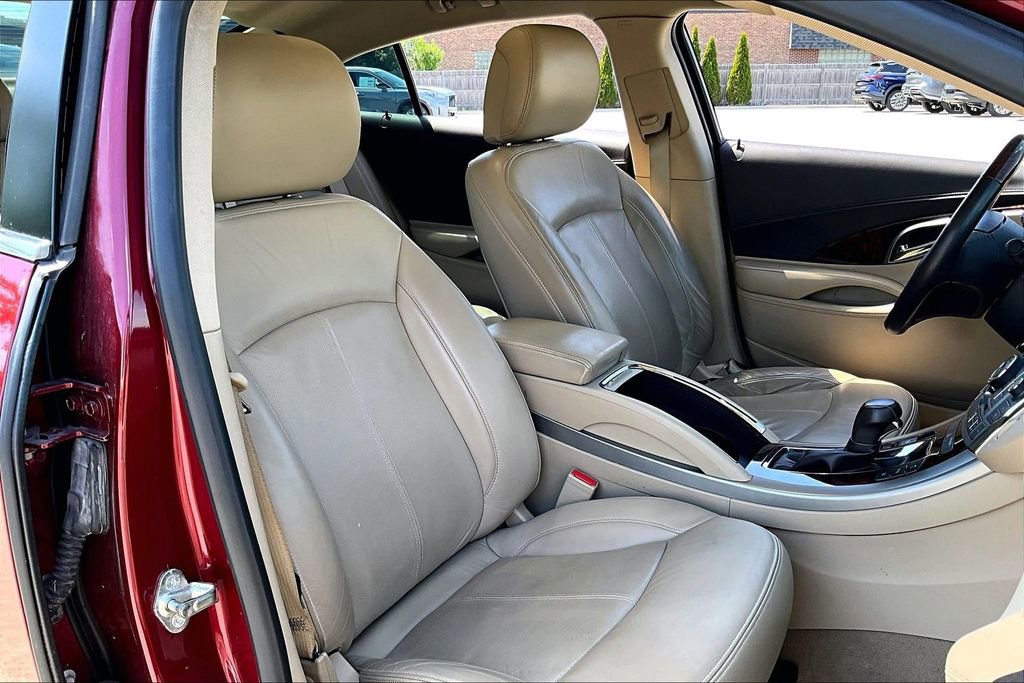 Used 2010 Buick LaCrosse CXS w/ Touring Package FWD image 28