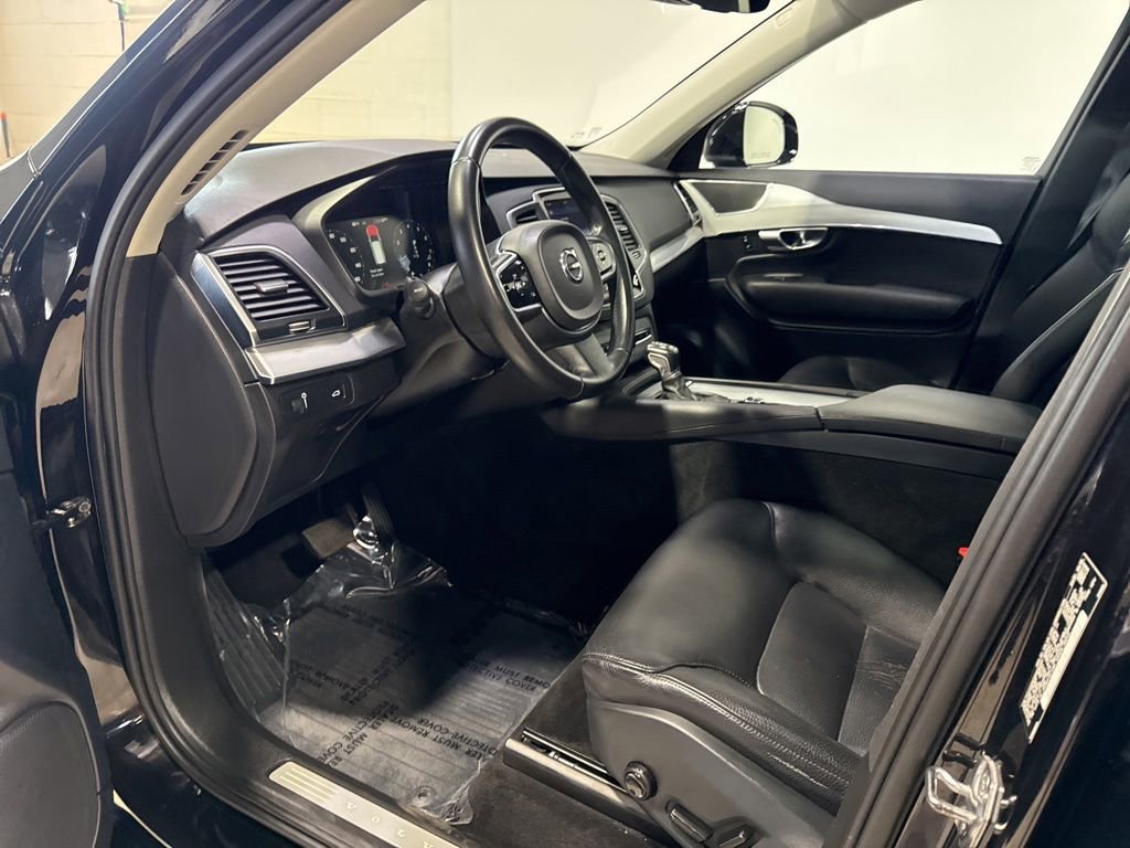 Used 2016 Volvo XC90 T6 Momentum w/ Vision Package AWD/4WD image 14