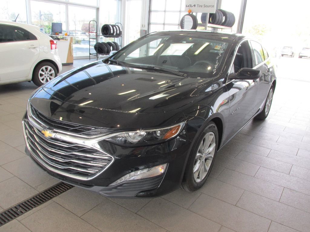 Used 2024 Chevrolet Malibu LT image 3