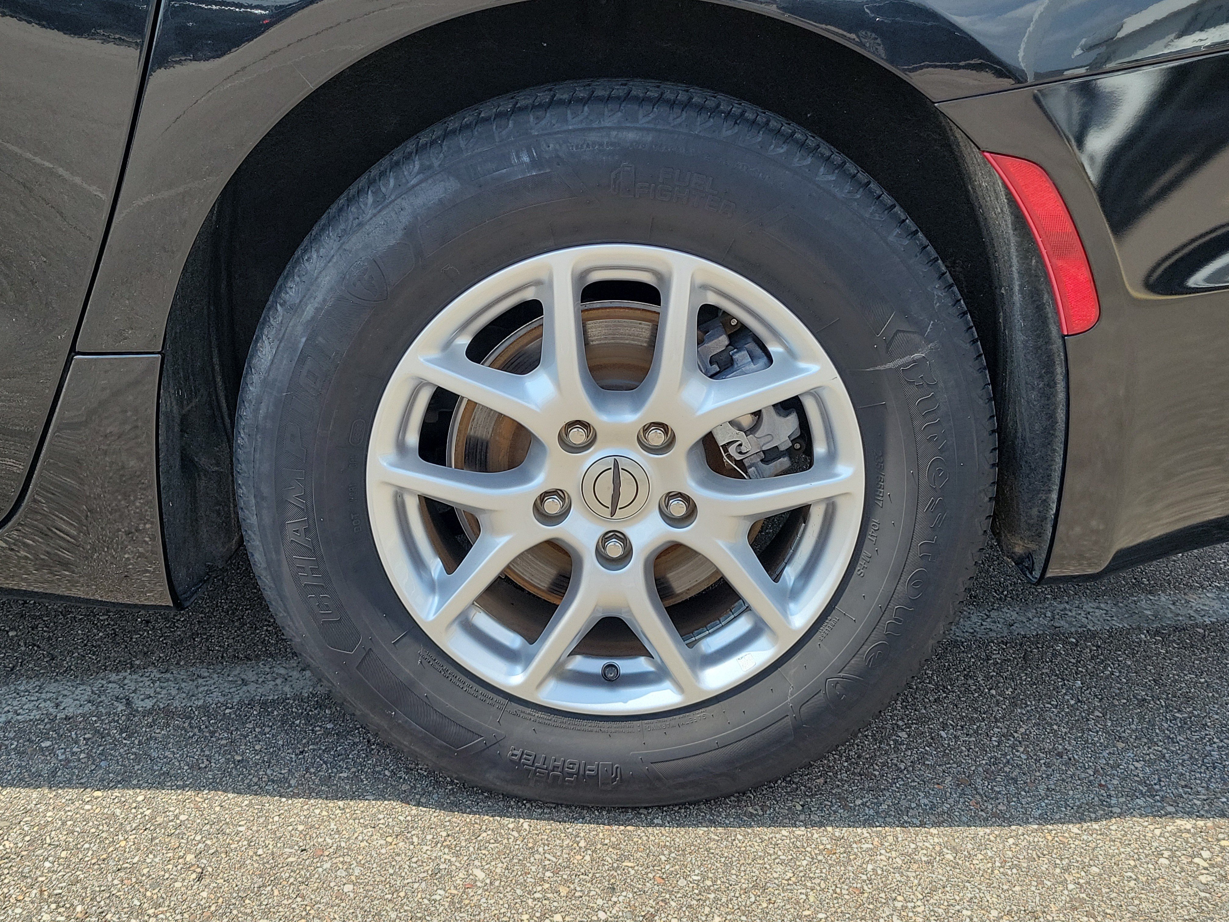 Used 2022 Chrysler Pacifica Touring-L FWD image 5