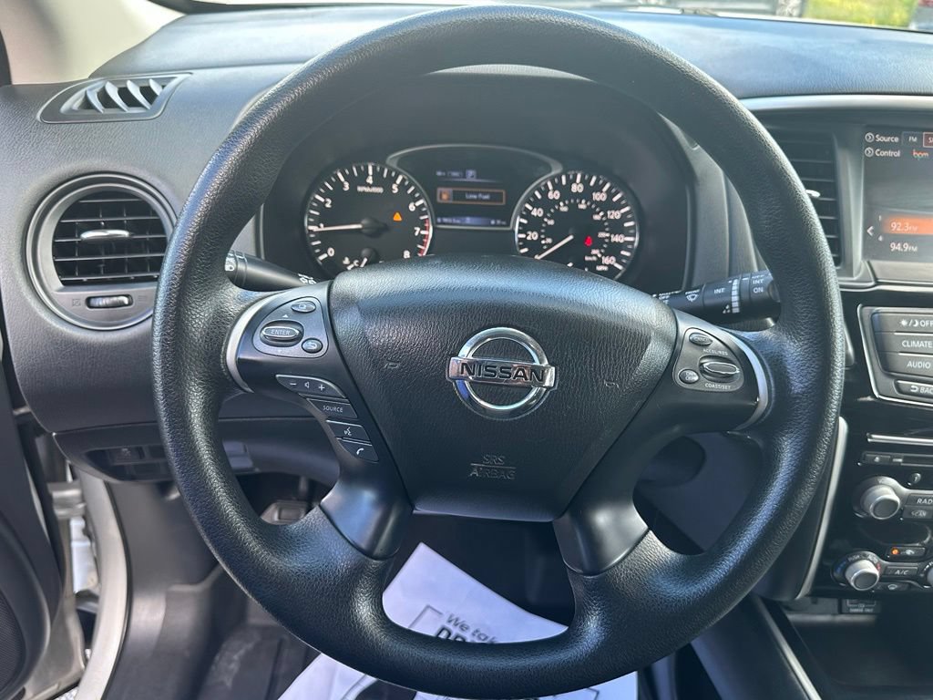 Used 2018 Nissan Pathfinder S AWD/4WD image 23