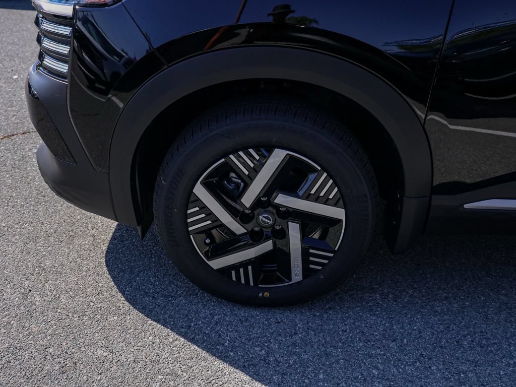 New 2026 Nissan Kicks SV w/ Cold Weather Package FWD image 11